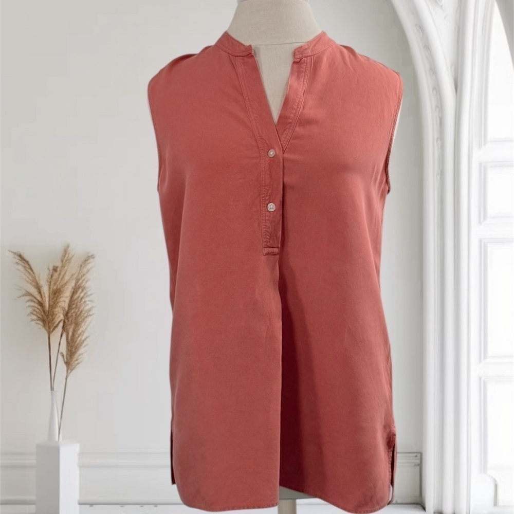 Uniqlo | Salmon Linen Sleeveless Top